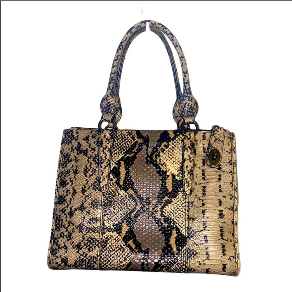 Coach snakeskin purse (shoulder strap included)